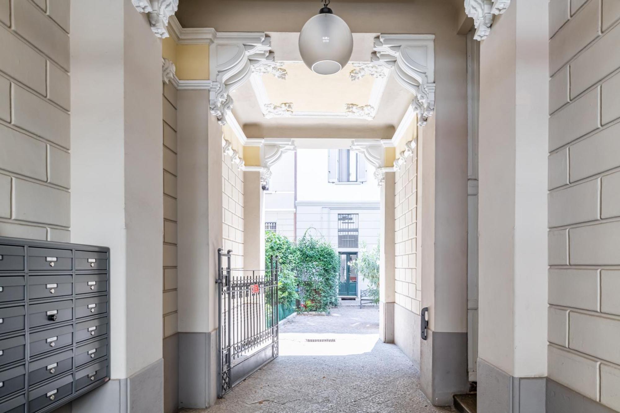 Isola - Studio Flat Milan Luaran gambar